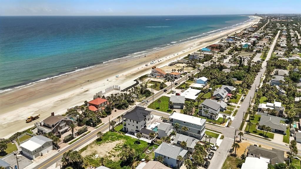 待售: $1,299,000 (0.36 acres)