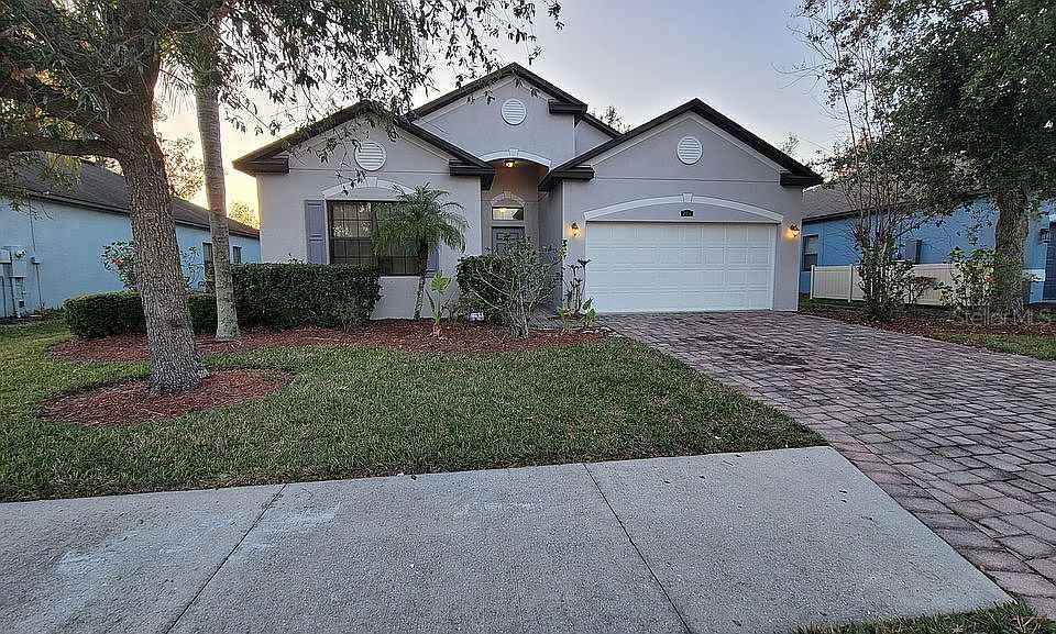 Vendido Recientemente: $339,900 (3 camas, 2 baños, 1865 Pies cuadrados)