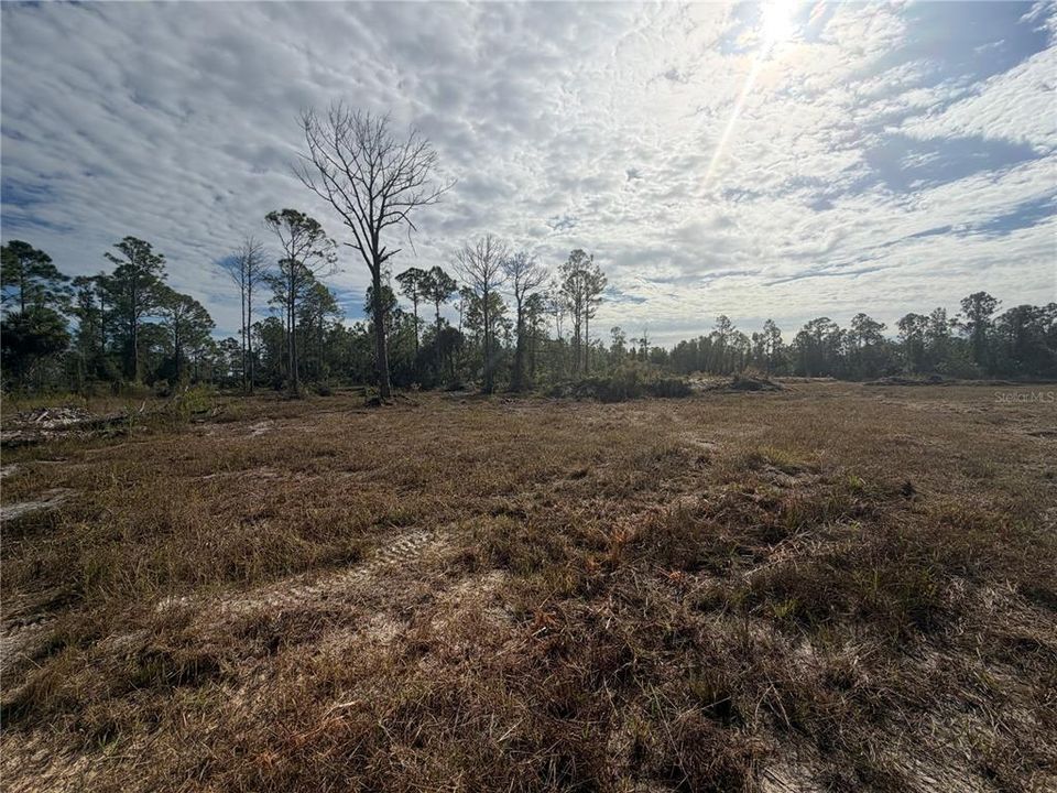 En Venta: $157,000 (2.50 acres)