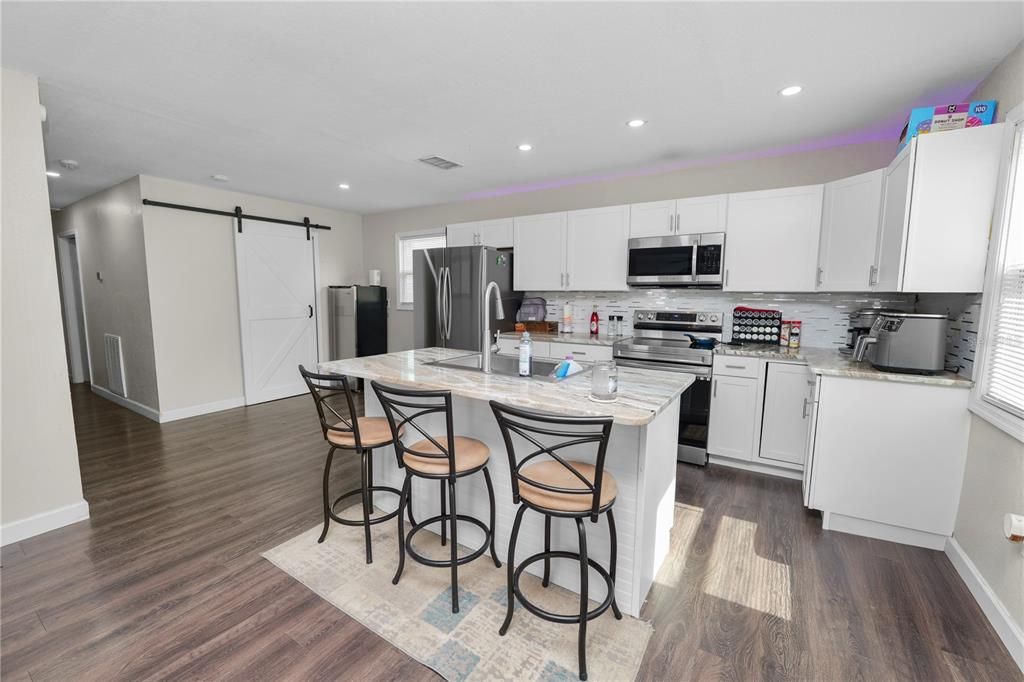 Activo con contrato: $250,000 (3 camas, 2 baños, 1144 Pies cuadrados)