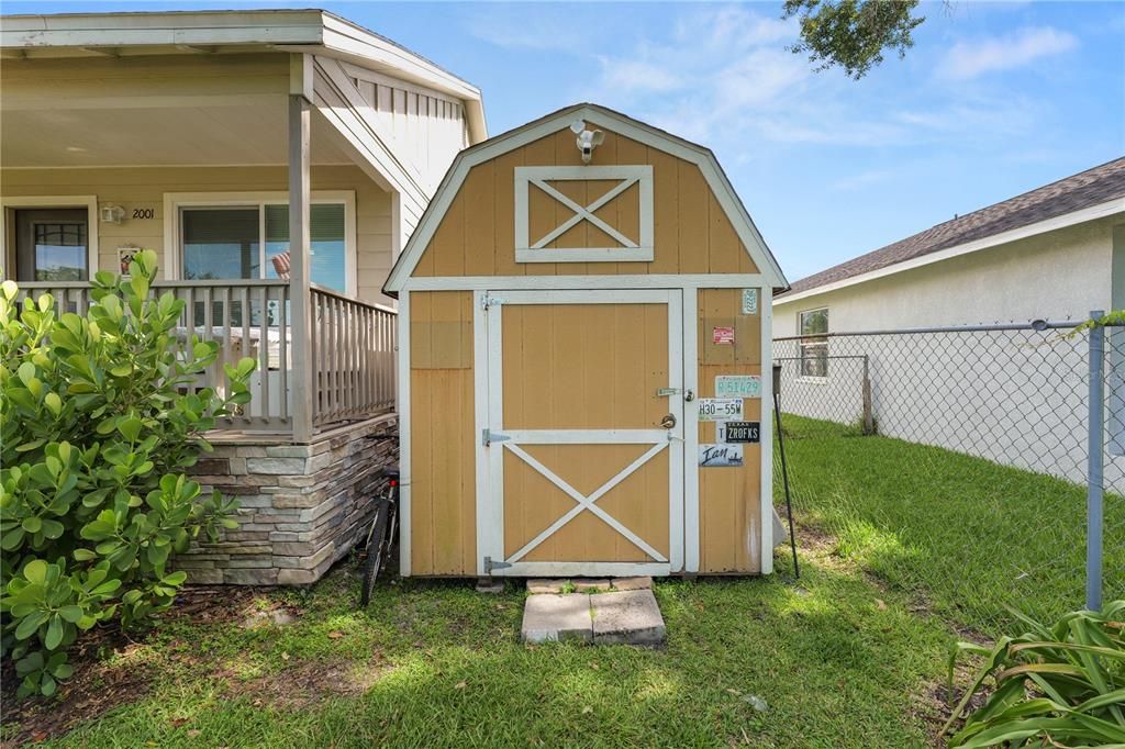 Activo con contrato: $250,000 (3 camas, 2 baños, 1144 Pies cuadrados)