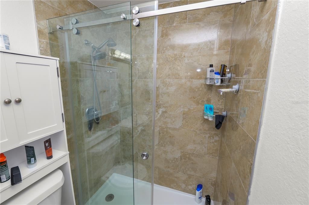 Activo con contrato: $250,000 (3 camas, 2 baños, 1144 Pies cuadrados)