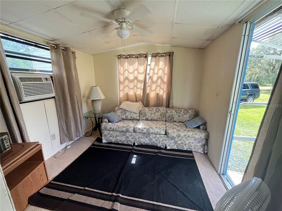 En Venta: $349,900 (1 camas, 1 baños, 184 Pies cuadrados)