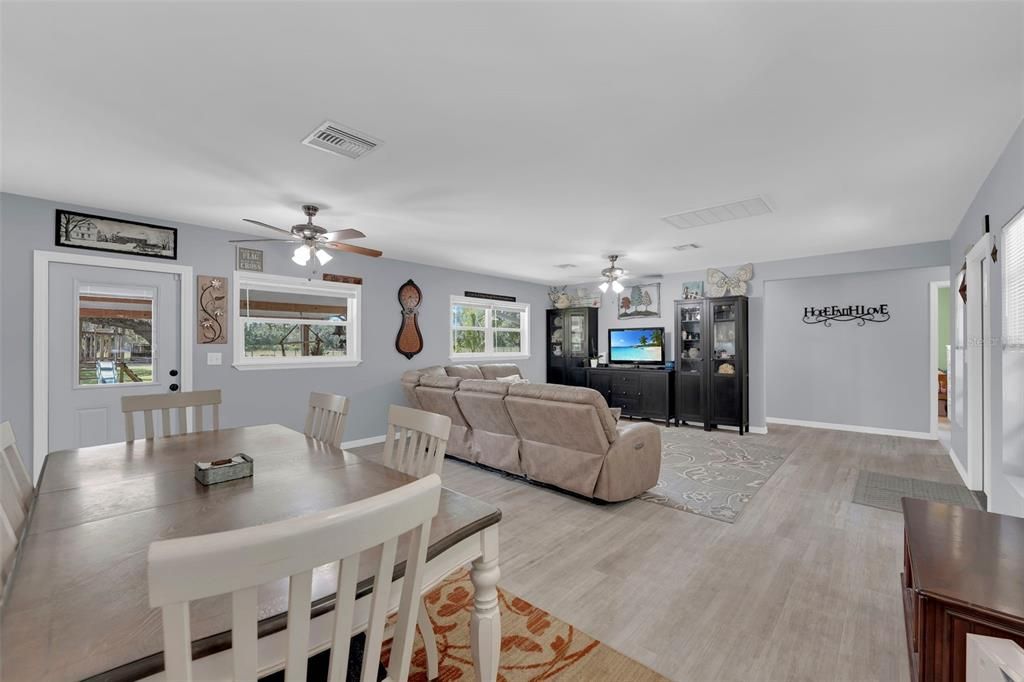 For Sale: $699,000 (3 beds, 2 baths, 1700 Square Feet)