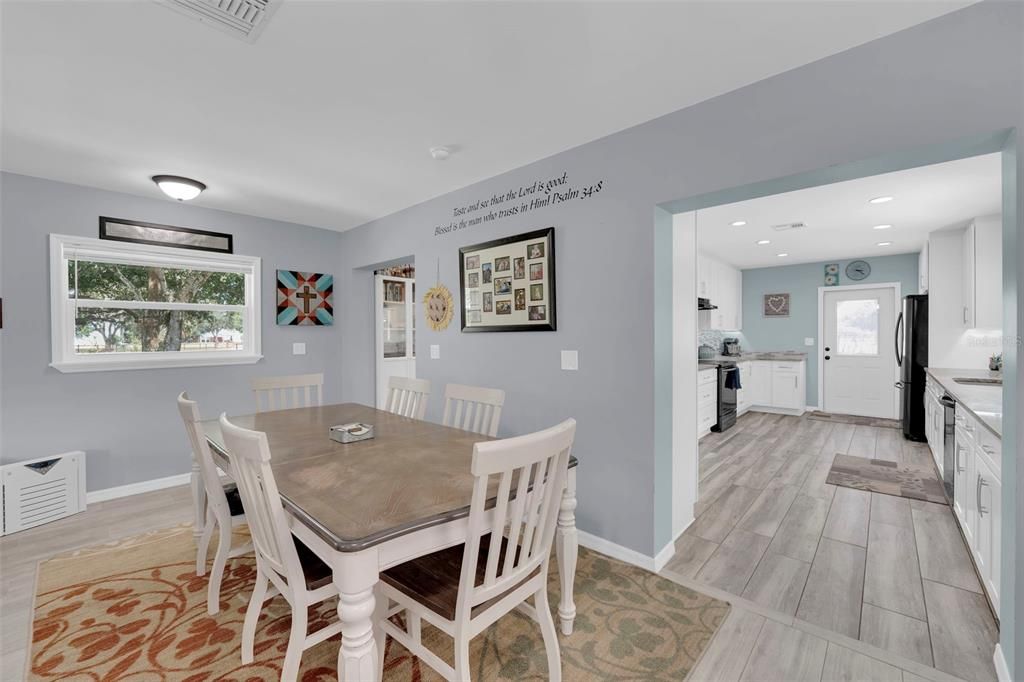 For Sale: $699,000 (3 beds, 2 baths, 1700 Square Feet)