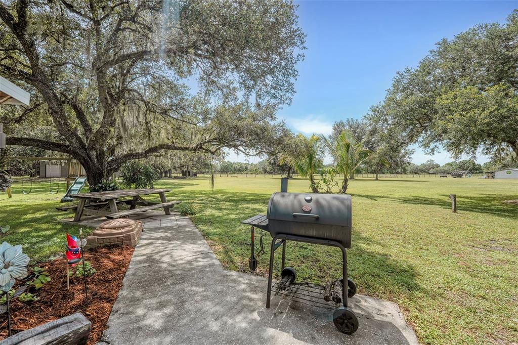 For Sale: $699,000 (3 beds, 2 baths, 1700 Square Feet)