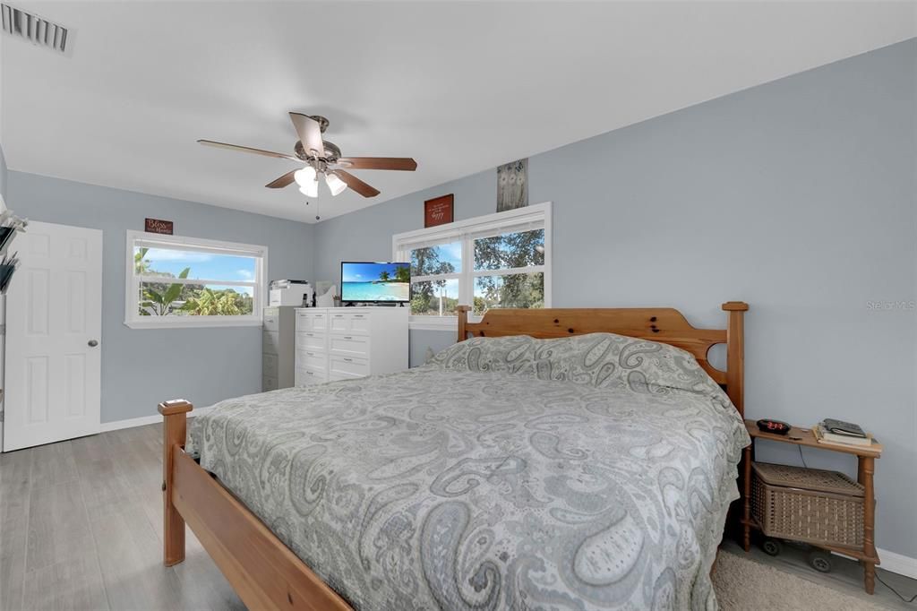 For Sale: $699,000 (3 beds, 2 baths, 1700 Square Feet)