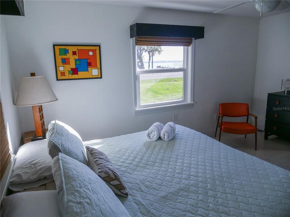 待售: $810,000 (3 贝兹, 1 浴室, 1184 平方英尺)