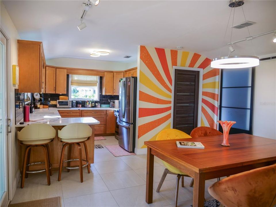 待售: $810,000 (3 贝兹, 1 浴室, 1184 平方英尺)