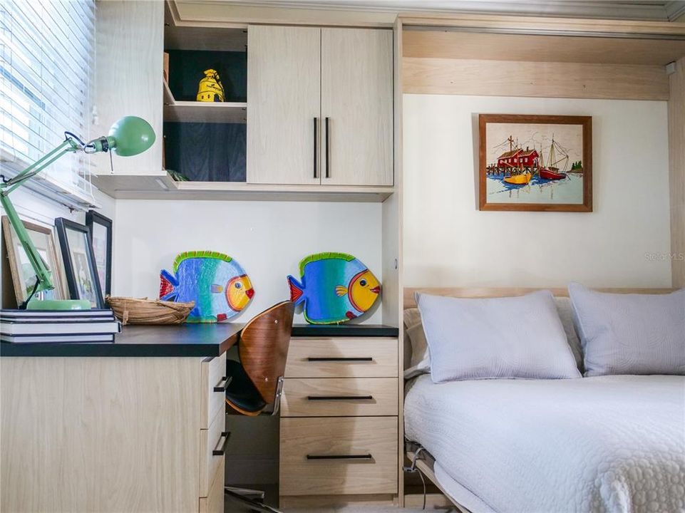 待售: $810,000 (3 贝兹, 1 浴室, 1184 平方英尺)