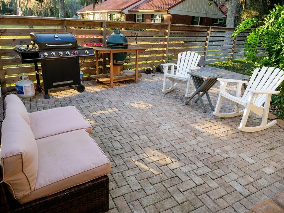 待售: $810,000 (3 贝兹, 1 浴室, 1184 平方英尺)