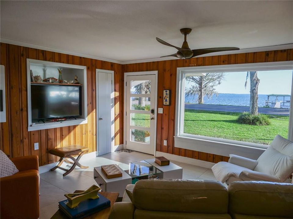 待售: $810,000 (3 贝兹, 1 浴室, 1184 平方英尺)