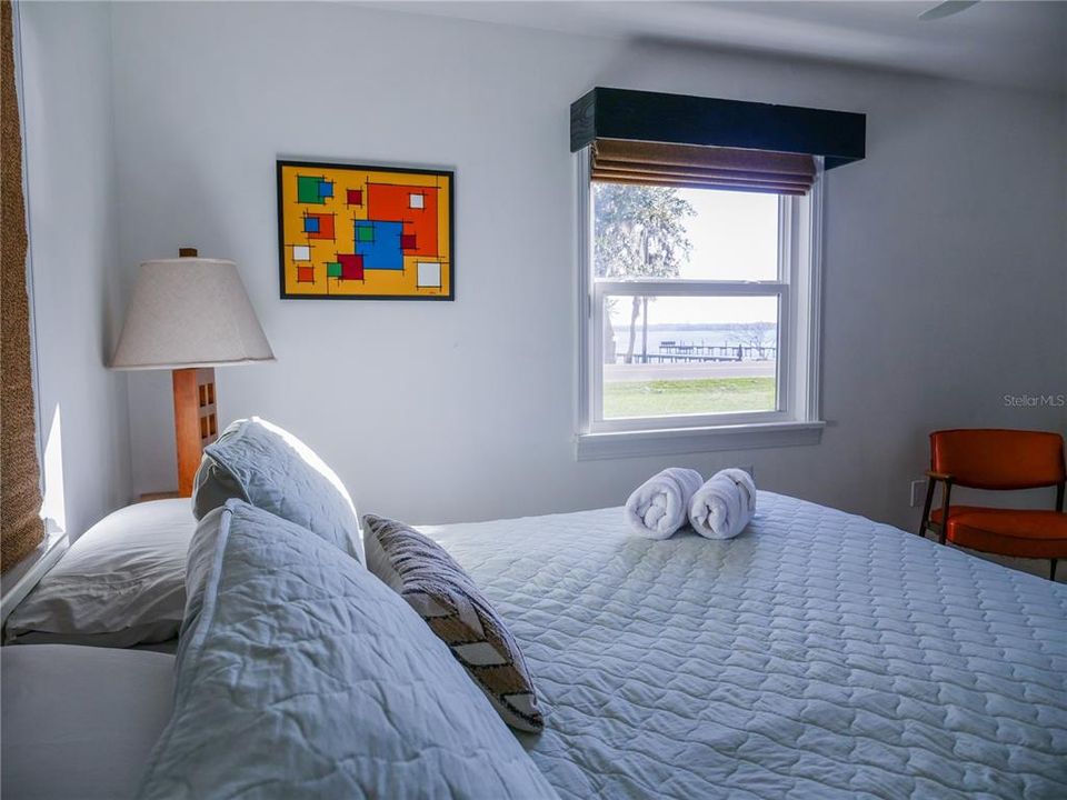 待售: $810,000 (3 贝兹, 1 浴室, 1184 平方英尺)