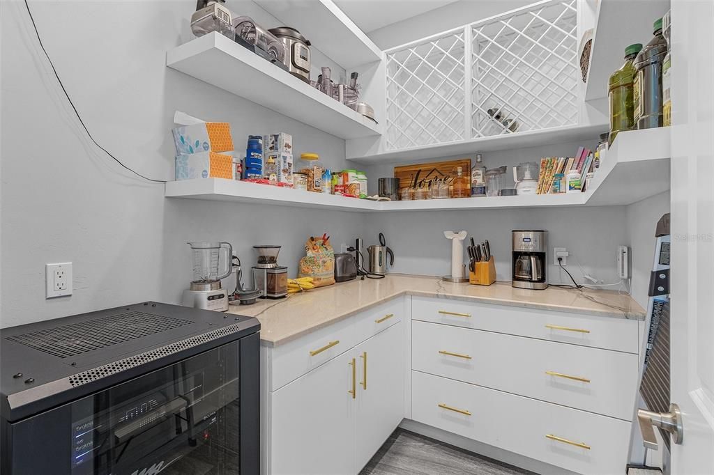 待售: $1,850,000 (2 贝兹, 2 浴室, 3138 平方英尺)