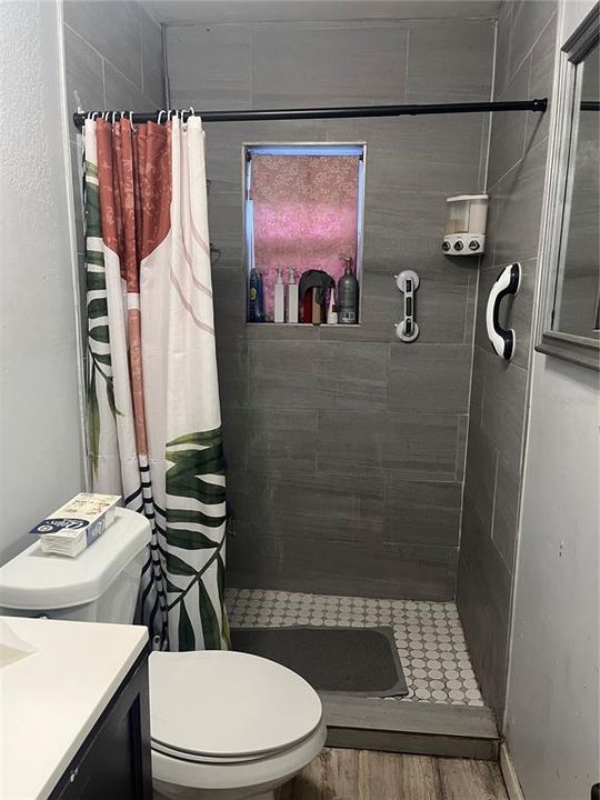 待售: $219,000 (2 贝兹, 1 浴室, 1493 平方英尺)