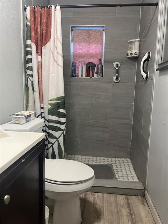 待售: $219,000 (2 贝兹, 1 浴室, 1493 平方英尺)