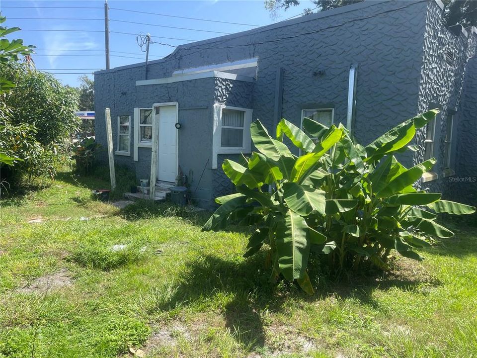 待售: $219,000 (2 贝兹, 1 浴室, 1493 平方英尺)