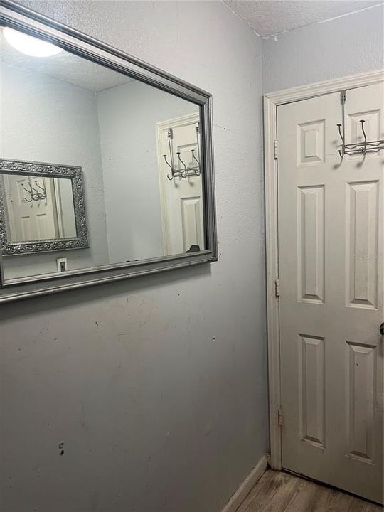 待售: $219,000 (2 贝兹, 1 浴室, 1493 平方英尺)