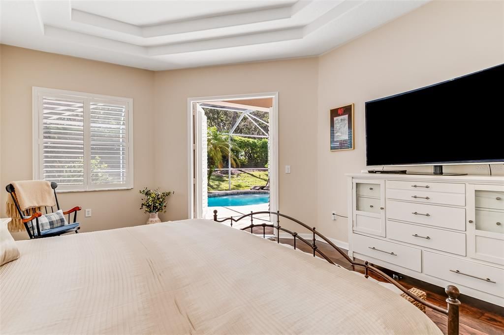 Activo con contrato: $995,000 (4 camas, 3 baños, 3293 Pies cuadrados)