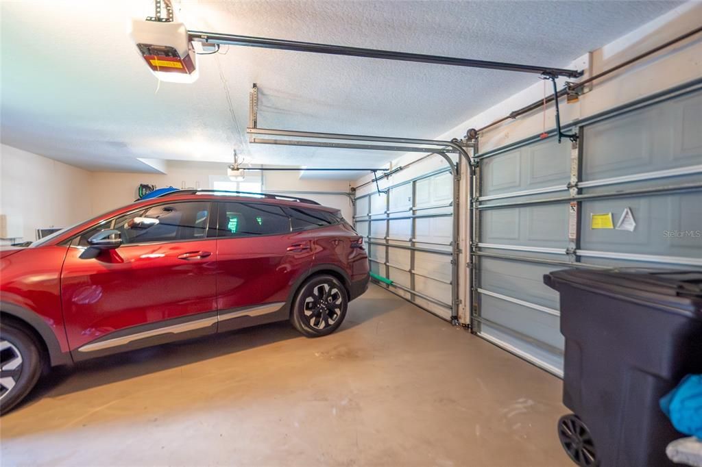 Activo con contrato: $995,000 (4 camas, 3 baños, 3293 Pies cuadrados)