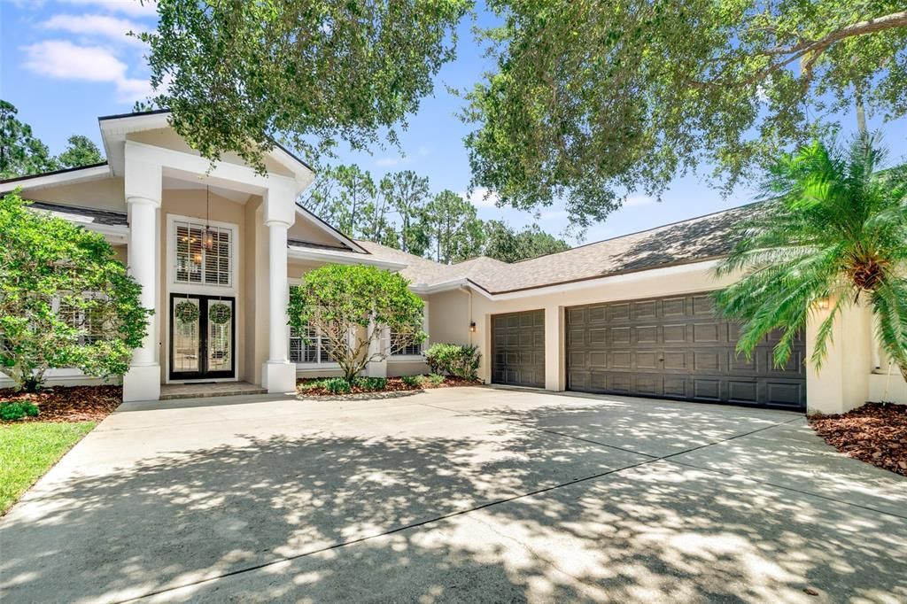 Activo con contrato: $995,000 (4 camas, 3 baños, 3293 Pies cuadrados)