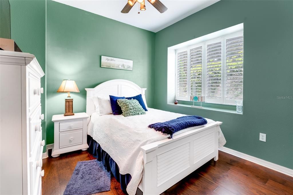 Activo con contrato: $995,000 (4 camas, 3 baños, 3293 Pies cuadrados)