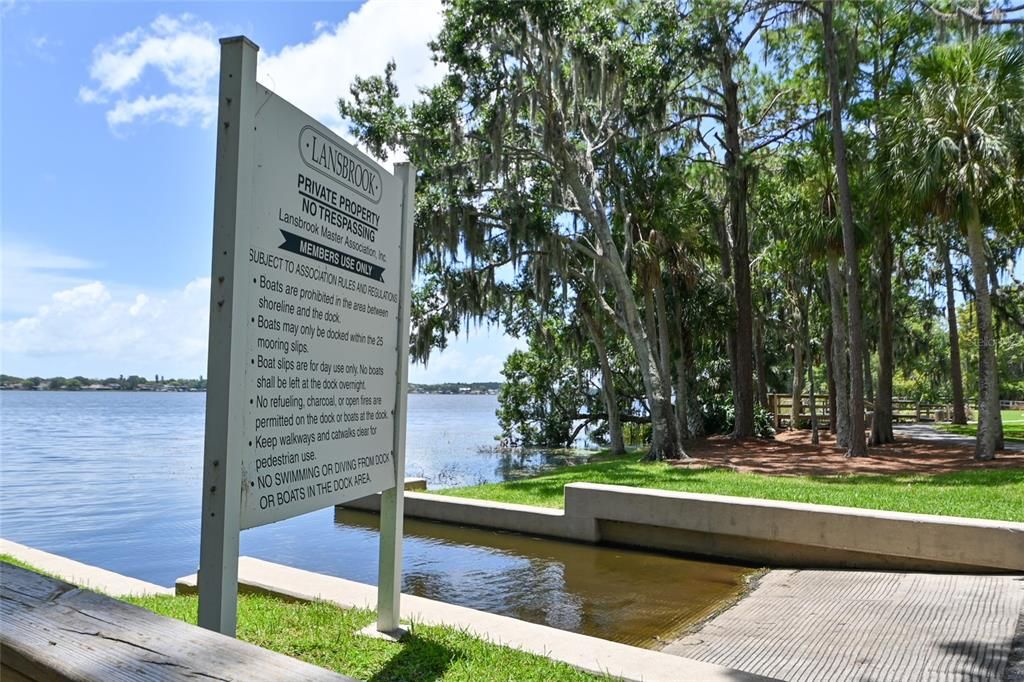 Activo con contrato: $995,000 (4 camas, 3 baños, 3293 Pies cuadrados)