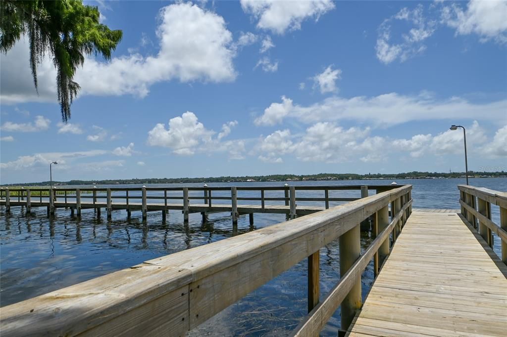 Activo con contrato: $995,000 (4 camas, 3 baños, 3293 Pies cuadrados)