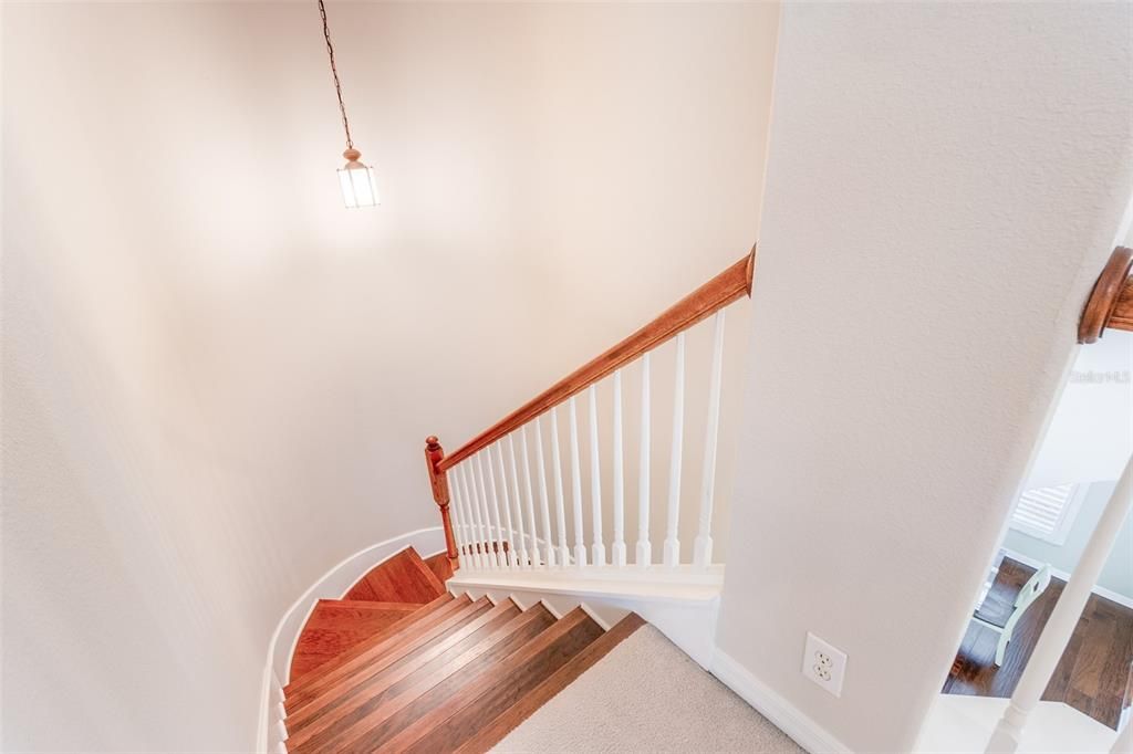 Activo con contrato: $995,000 (4 camas, 3 baños, 3293 Pies cuadrados)