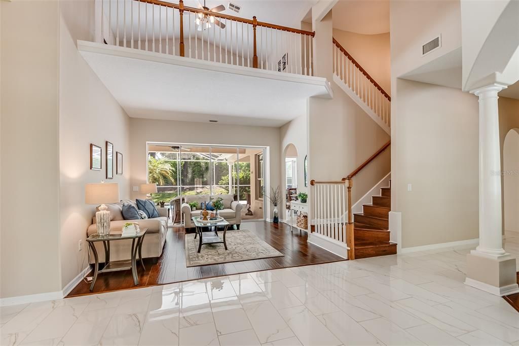 Activo con contrato: $995,000 (4 camas, 3 baños, 3293 Pies cuadrados)