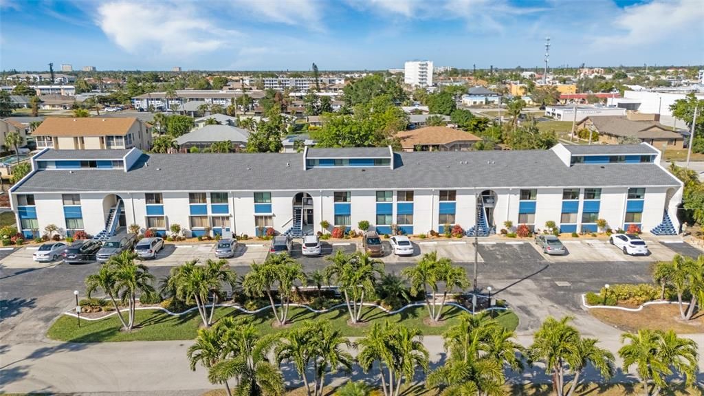 Active With Contract: $286,995 (3 beds, 3 baths, 1764 Square Feet)