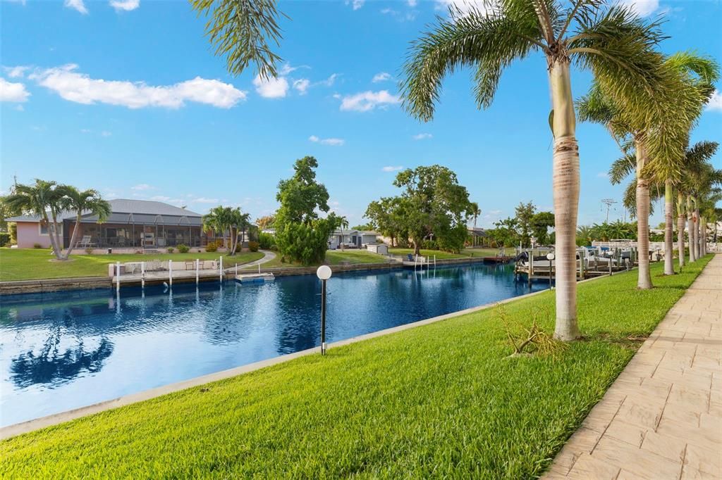 Active With Contract: $286,995 (3 beds, 3 baths, 1764 Square Feet)