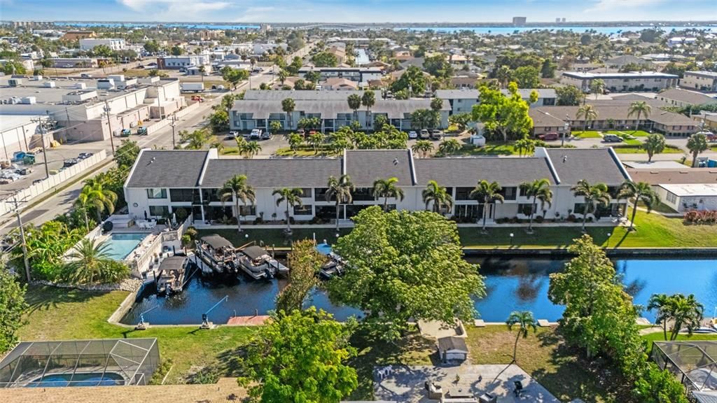 Active With Contract: $286,995 (3 beds, 3 baths, 1764 Square Feet)