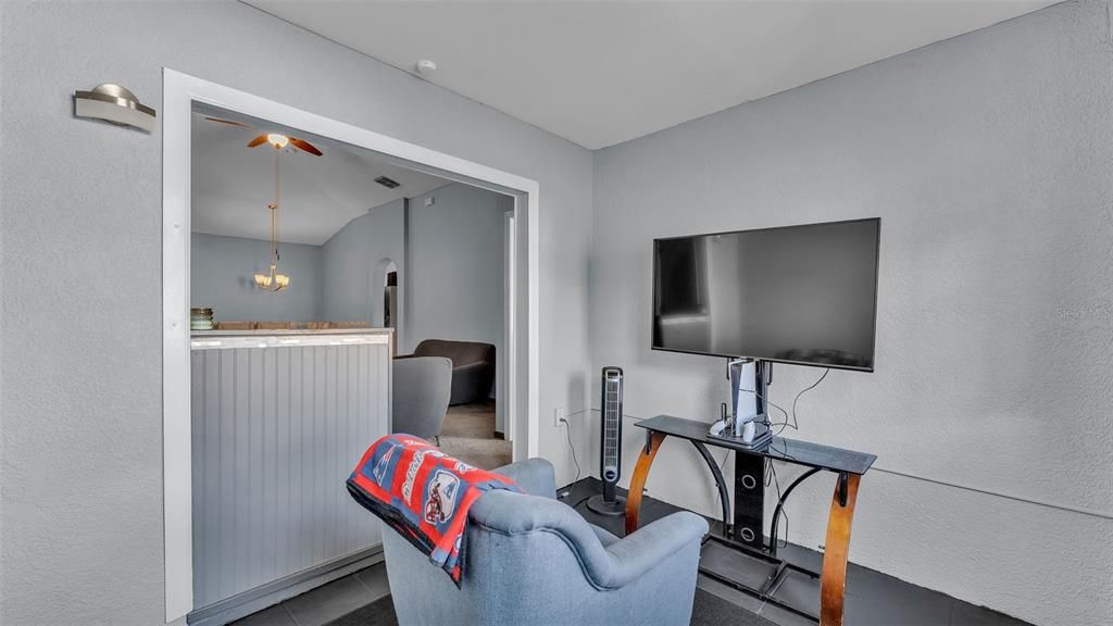 Activo con contrato: $315,000 (4 camas, 2 baños, 1554 Pies cuadrados)