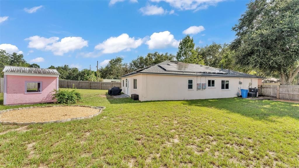 Activo con contrato: $315,000 (4 camas, 2 baños, 1554 Pies cuadrados)