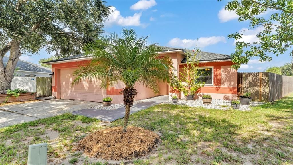 Activo con contrato: $315,000 (4 camas, 2 baños, 1554 Pies cuadrados)