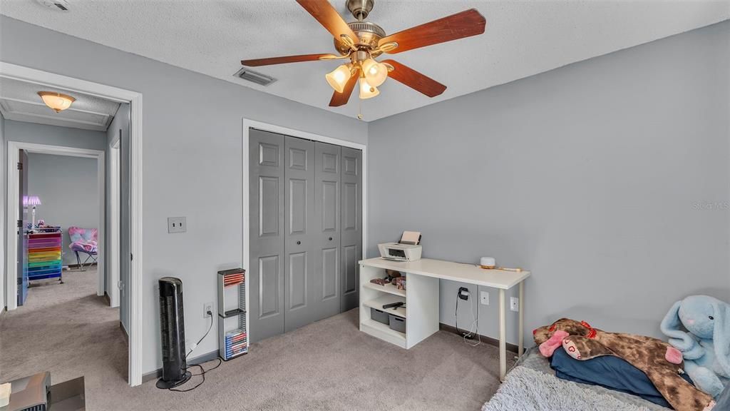 Activo con contrato: $315,000 (4 camas, 2 baños, 1554 Pies cuadrados)