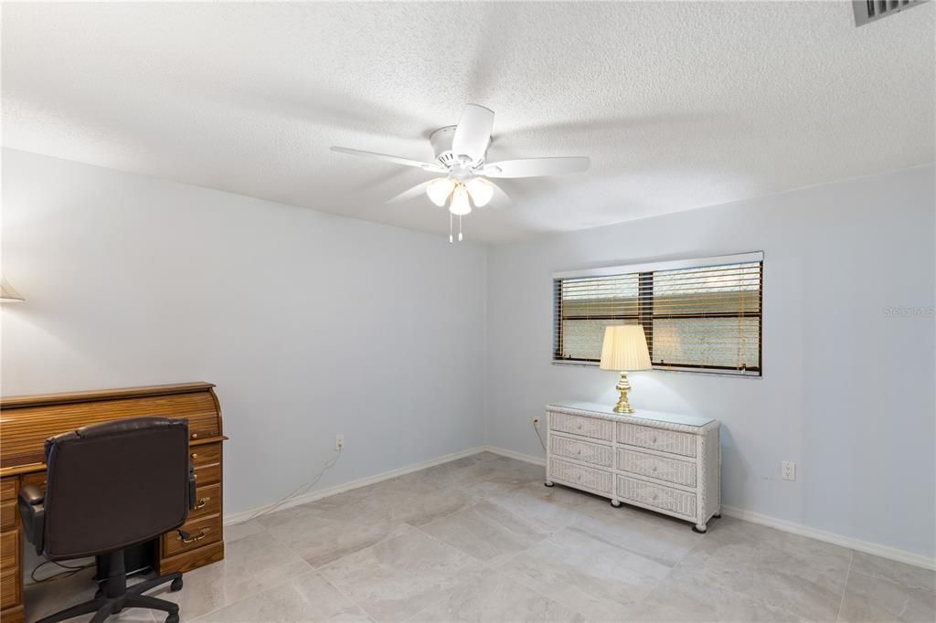 Active With Contract: $275,000 (2 beds, 2 baths, 1459 Square Feet)