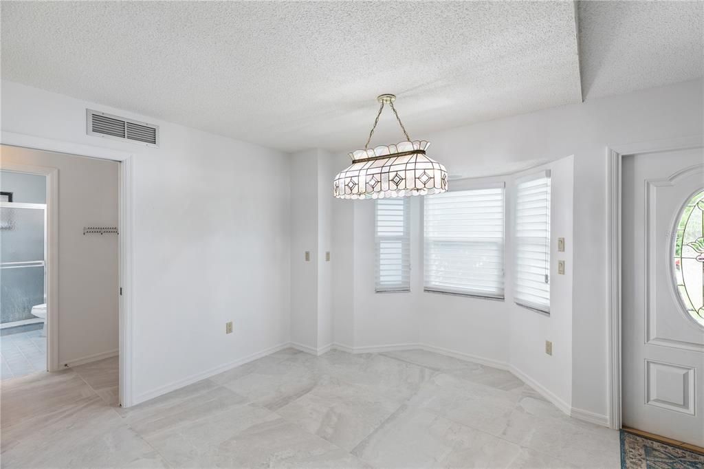 Active With Contract: $275,000 (2 beds, 2 baths, 1459 Square Feet)