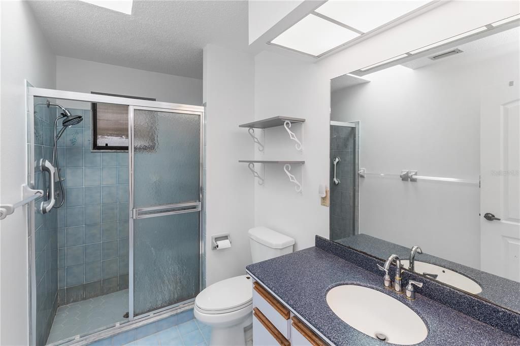 Active With Contract: $275,000 (2 beds, 2 baths, 1459 Square Feet)