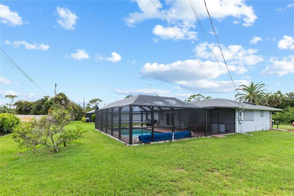 Active With Contract: $275,000 (2 beds, 2 baths, 1459 Square Feet)