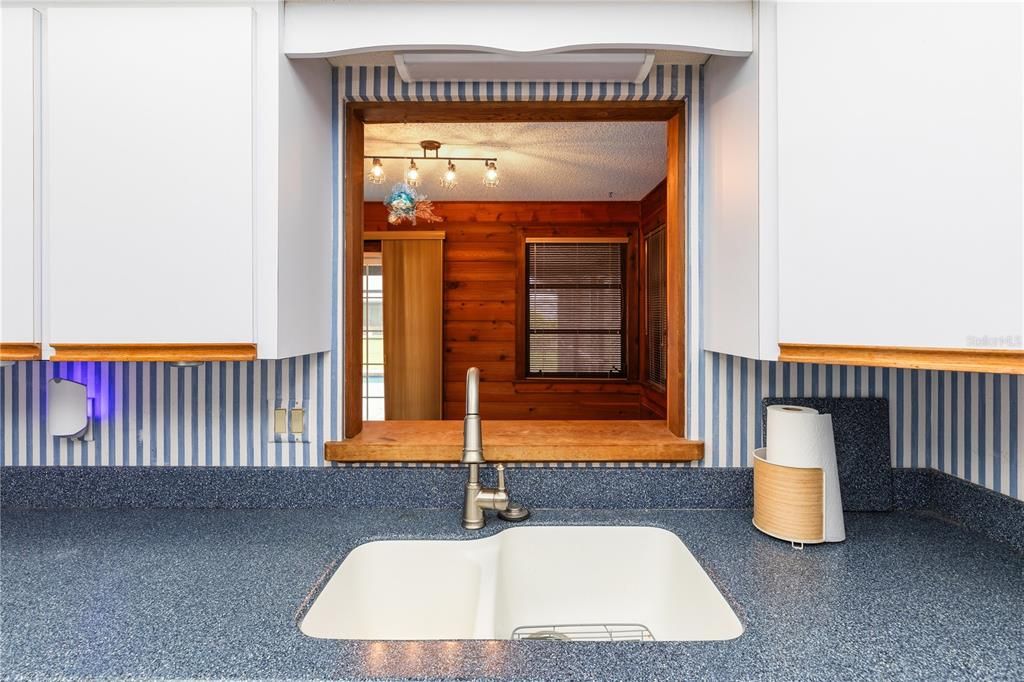 Active With Contract: $275,000 (2 beds, 2 baths, 1459 Square Feet)