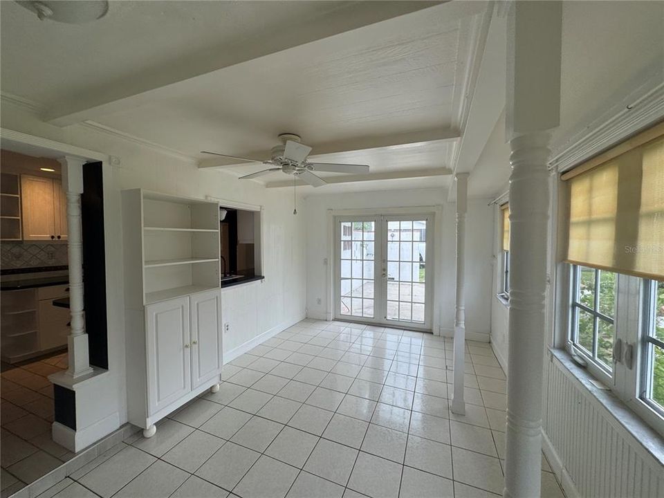 Active With Contract: $1,450 (2 beds, 2 baths, 1173 Square Feet)