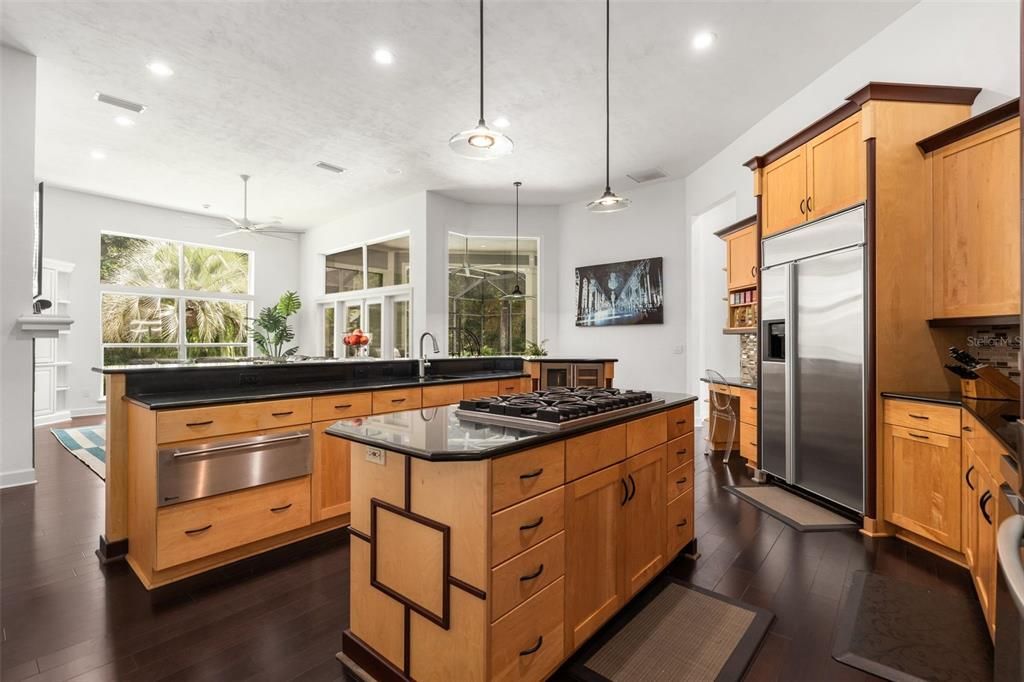 For Sale: $869,900 (5 beds, 4 baths, 3384 Square Feet)