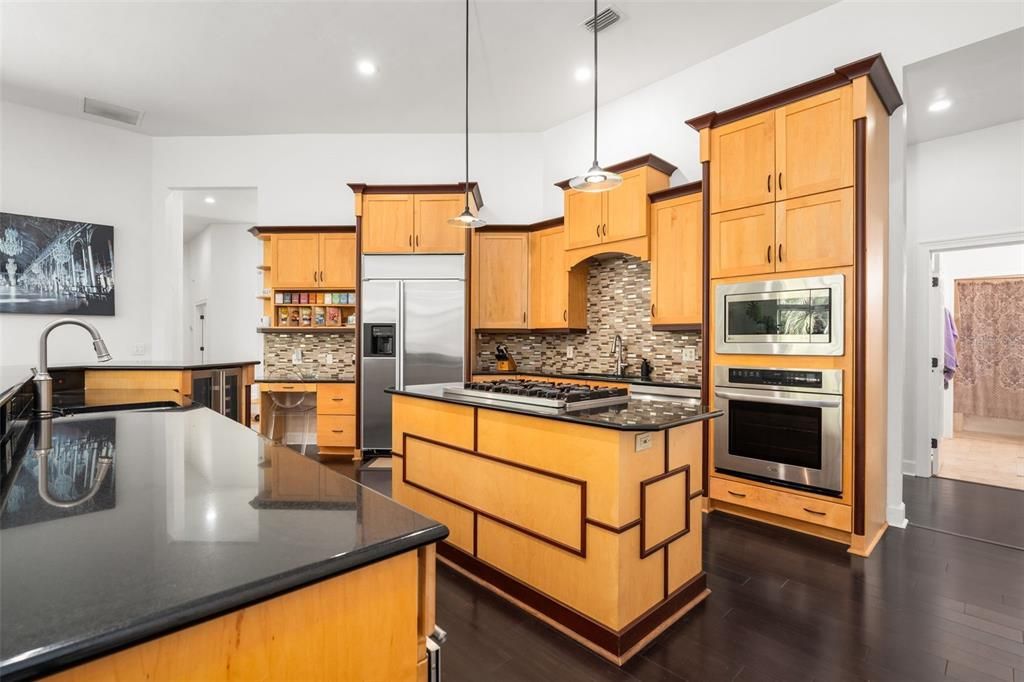 For Sale: $869,900 (5 beds, 4 baths, 3384 Square Feet)