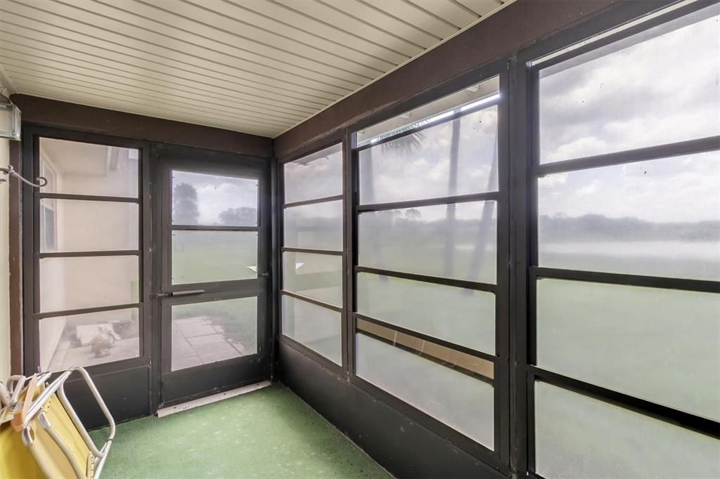 Под контрактом: $69,999 (2 спален, 1 ванн, 882 Квадратных фут)