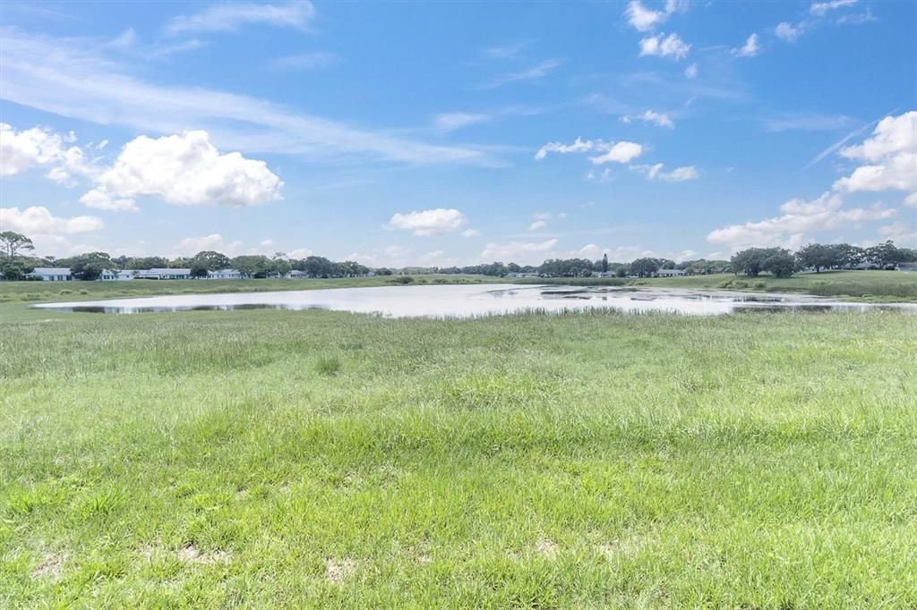 Под контрактом: $69,999 (2 спален, 1 ванн, 882 Квадратных фут)