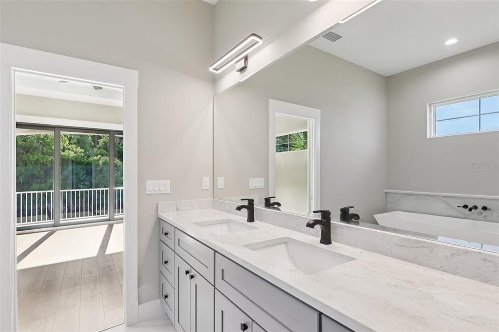 Active With Contract: $1,125,000 (3 beds, 2 baths, 2709 Square Feet)