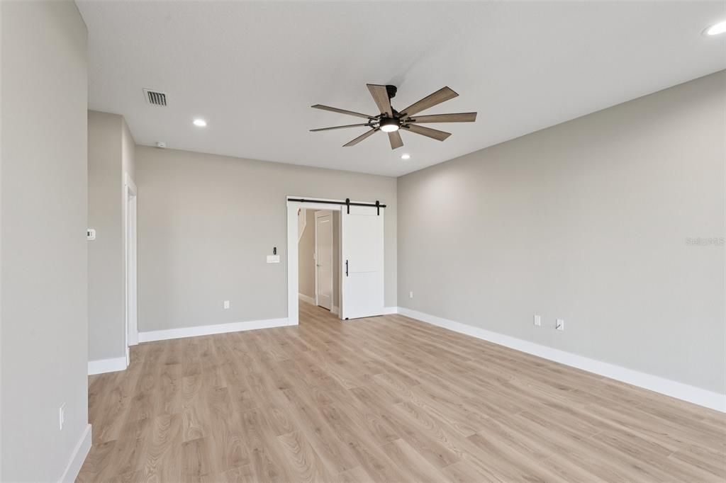Active With Contract: $1,125,000 (3 beds, 2 baths, 2709 Square Feet)