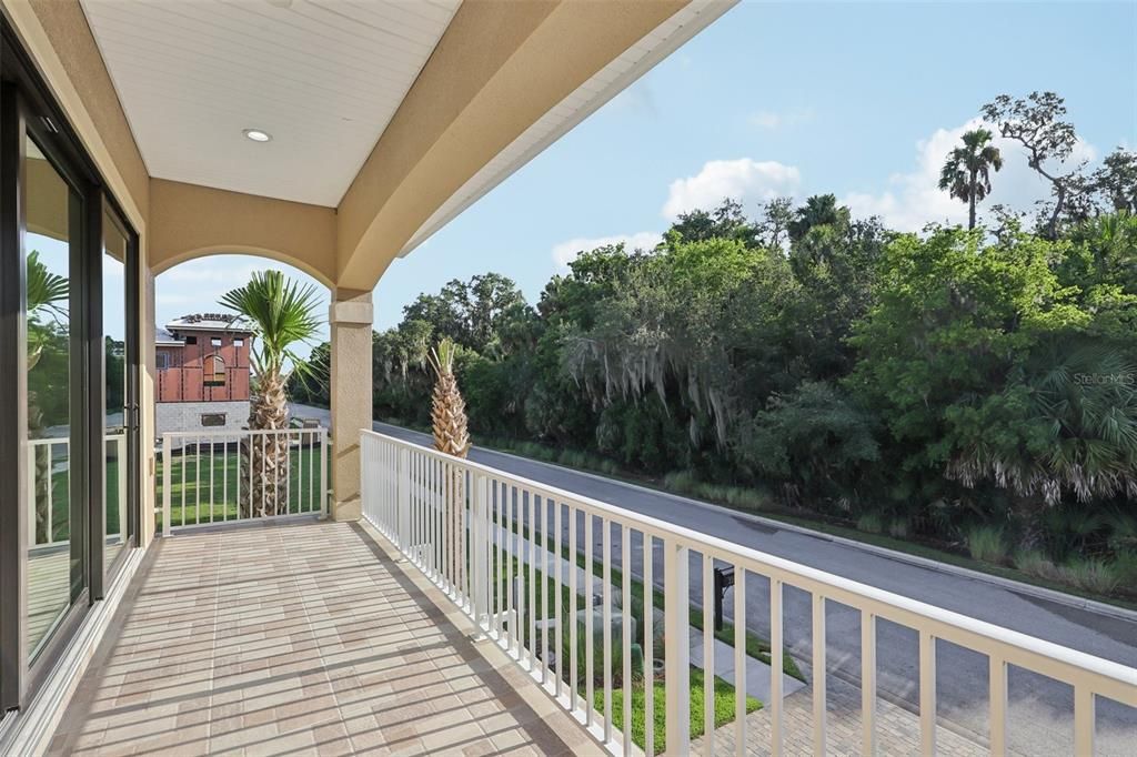 Active With Contract: $1,125,000 (3 beds, 2 baths, 2709 Square Feet)